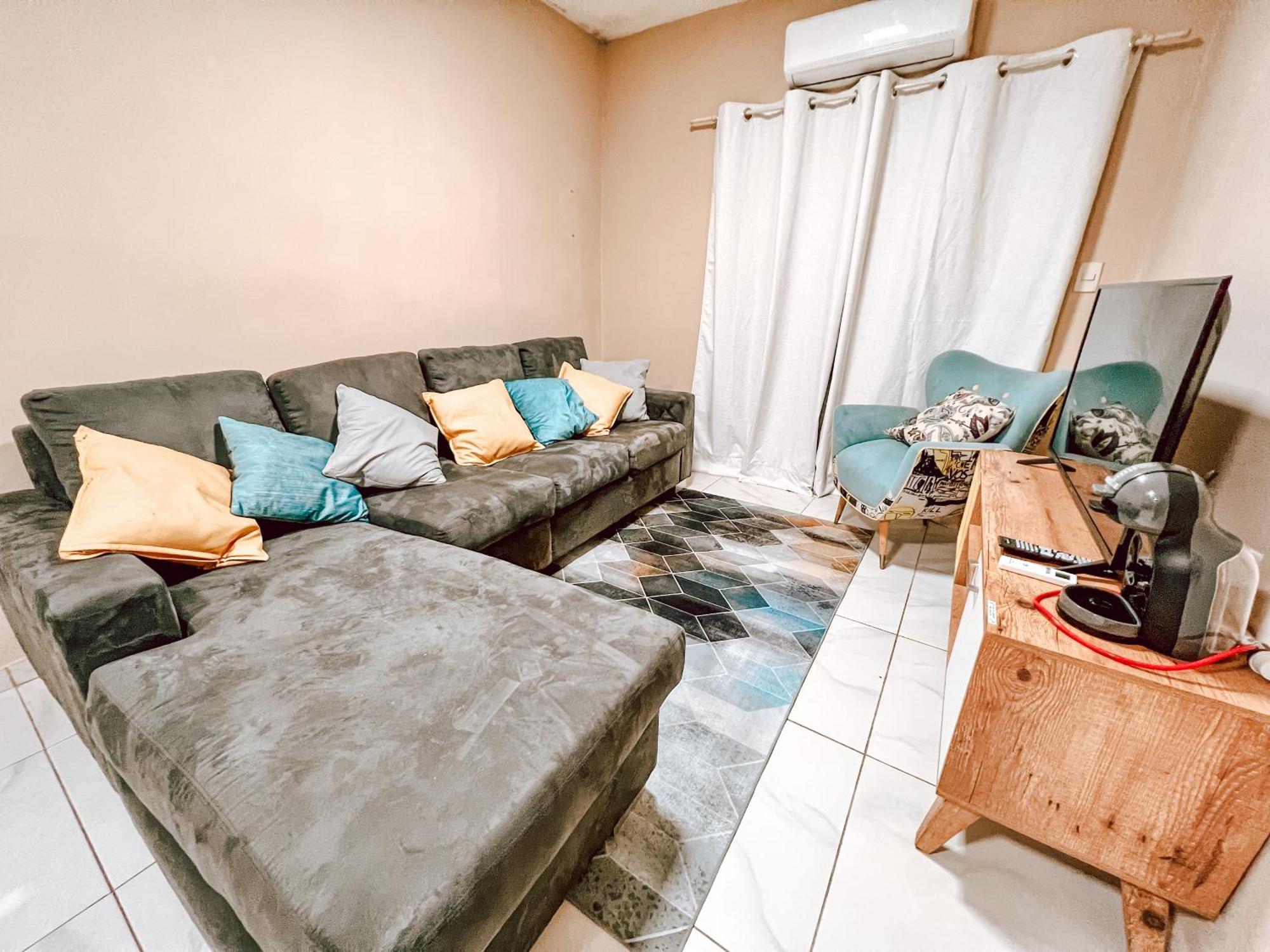 Amplio Loft En Zona Residencial De Asuncion Apartment ภายนอก รูปภาพ